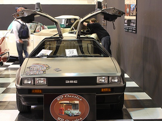 De Lorean DMC-12 (1982) - An der Techno Classica 2011 angebotenes Exemplar
