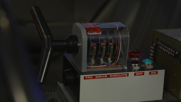 De Lorean DMC-12 (1982) - Filmauto-Replika - altmodische Technik in der modernen Zeitmaschine