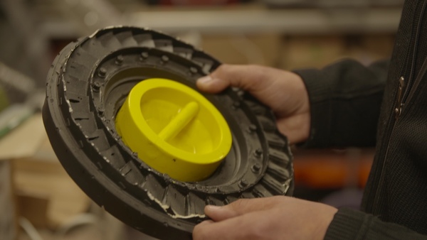 De Lorean DMC-12 (1982) - Filmauto-Replika - wird zu einem wichtigen Einzelteil der Zeitmaschine