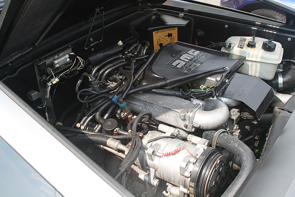 De Lorean DMC-12 (1982) - Motorraum mit dem PRV-6-Zylinder