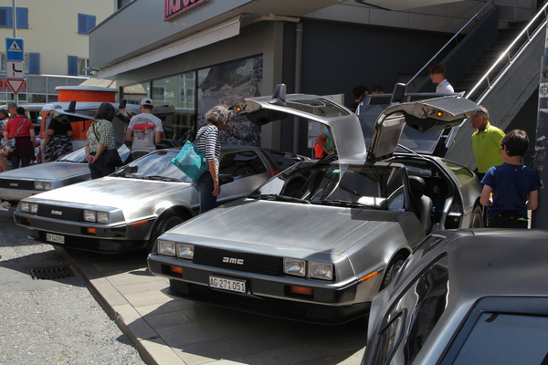 De Lorean DMC12 sorgen mit ihren Flügeltüren immer für Aufsehen - Oldtimer in Obwalden (O-iO) 2019