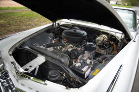 De Soto Fireflite Convertible (1955) – 4,8-Liter-V8 mit 200 hp