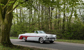 De Soto Fireflite Convertible (1955) – ein unrestaurierter Survivor in "Surf White" und "Carnival Red"
