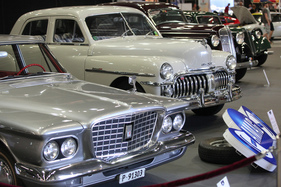 De Soto SP20 Diplomat Custom (1950) - montiert bei der AMAG in Schinznach - Teil der Sonderschau "Montage Suisse" des Swiss Car Registers - Swiss Classic World Luzern 2018 De Soto SP20 Diplomat Custom (1950) - montiert bei der AMAG in Schinznach - Teil der Sonderschau "Montage Suisse" des Swiss Car Registers - Swiss Classic World Luzern 2018