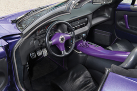De Tomaso Guará (1998) - die Instrumente kommen von BMW, das Lenkrad von Momo