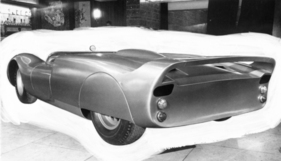 De Tomaso P70 (1965) – Erster Auftritt an der Sportwagenausstellung im Januar 1965 in Modena, vorgesehen war ein 7-Liter Ford von Shelby