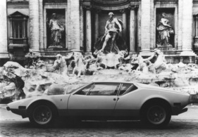 De Tomaso Pantera (1970) - Silhouette vor eindrücklicher Kulisse