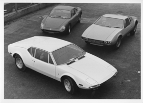 De Tomaso Pantera (1971) - Gruppenfoto des neu eingeführten Pantera mit 'Vorgängern' Vallelunga und Mangusta