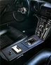 De Tomaso Pantera (1972) - Interieur mit offener Kulissenschaltung - Aufnahme aus dem Verkaufsprospekt