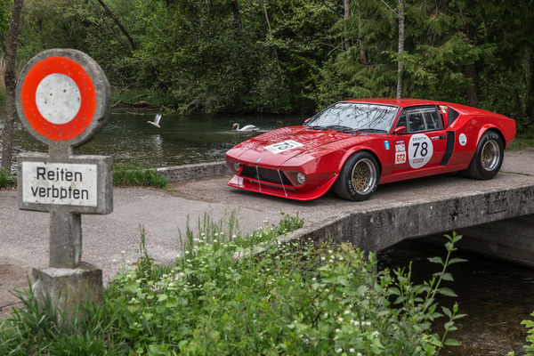 De Tomaso Pantera Gruppe 5 (1975) - "Reiten" gehört zum Pferd und erinnert damit an Ferrari, aber der Pantera stammte von der Konkurrenz