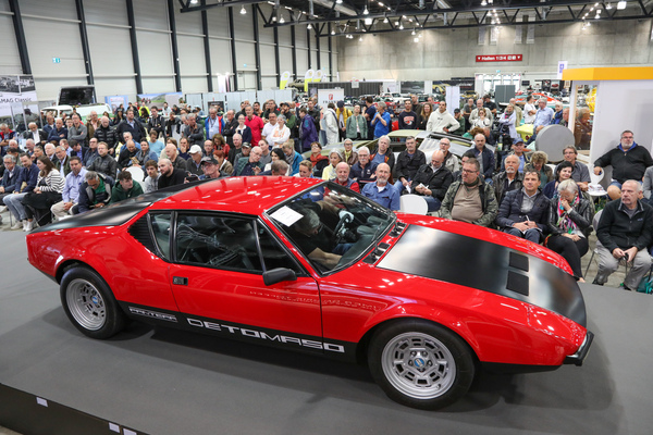De Tomaso Pantera "Pre-L" (1971) - Lot 34 an der Swiss Classic World Versteigerung der Oldtimer Galerie am 1. Juni 2024
