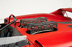 De Tomaso Sport 5000 Spyder Fantuzzi (1965) – Schutzgitter gegen zurückschlagende Vergaser
