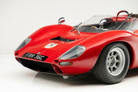 De Tomaso Sport 5000 Spyder Fantuzzi (1965) – Vorne liegender Kühler