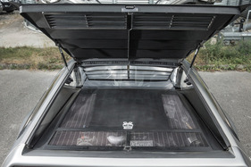 DeLorean DMC-12 (1981) - der Motor ist doppelt abgeschirmt