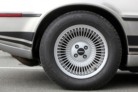 DeLorean DMC-12 (1981) - feingliedrige Alu-Räder