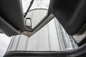 DeLorean DMC-12 (1981) - geöffnete Flügeltüre