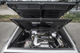 DeLorean DMC-12 (1981) - längs eingebauter PRV-Sechszylinder
