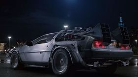 DeLorean DMC-12 (1982) - im Teil 1 der Trilogie "Back to the Future"