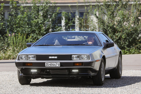 DeLorean DMC-12 "Manufaktur Marton" (1982) - die Tagfahrleuchten erlauben das Fahren bei Tag ohne Hauptscheinwerfer