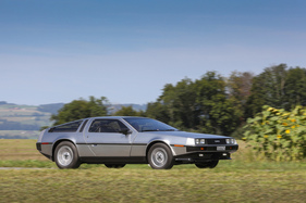 DeLorean DMC-12 "Manufaktur Marton" (1982) - fast geräuschlos fährt er vorbei DeLorean DMC-12 "Manufaktur Marton" (1982) - fast geräuschlos fährt er vorbei
