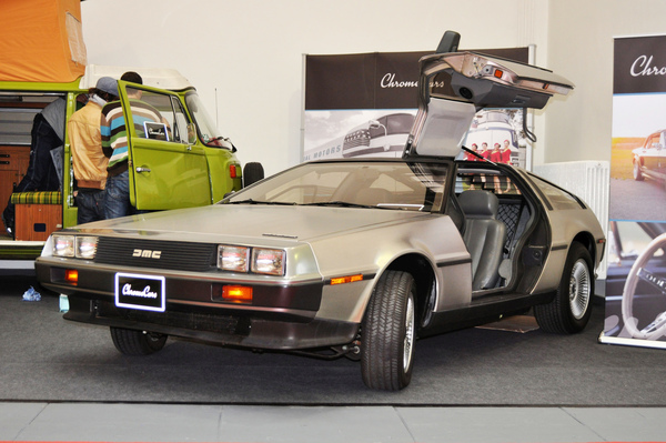 DeLorean DMC-12 - mit Edelstahl-Beplankung - Motorworld Classics Berlin 2015