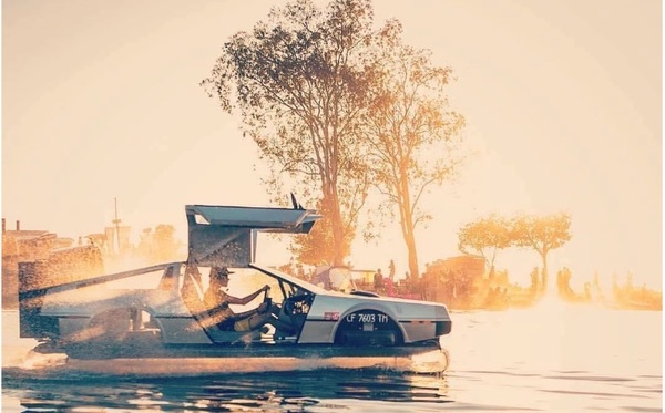 DeLorean Hovercraft in Action