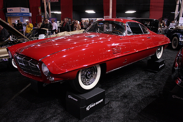 DeSoto Adventurer II Coupé Supersonic Ghia (1954) - gesehen in der Ausstellung vor der Barrett Jackson Auktion in Scottsdale im Jahr 2013
