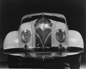 DeSoto Airflow (1934) - Parallelmodell mit anderem Kühlergrill