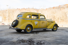 DeSoto S-1 Airstream Custom New York Taxi (1936) - als Lot 09 angeboten an der Gooding & Co Mark Smith Collection Versteigerung am 7. April 2023
