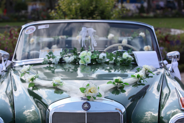 Dekoriertes Mercedes-Benz-Cabriolet - Classic-Gala Schwetzingen 2018