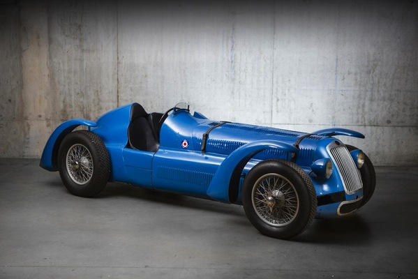 Image: Delage D6 3 liters compétition Grand Prix/Sport Biplace (1947) - offered as lot 362 at the auction "Les Grandes Marques du Monde au Grand Palais" by Bonhams on February 6, 2014
