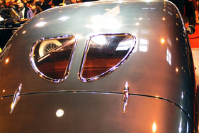 Delage D8 120 S Coupé (1938) – Heckfenster in Herzform; der Entwurf stammt ebenfalls von Georges Paulin