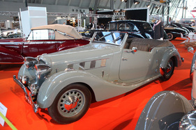 Bild Delahaye 134 (1936) - seltenes Tourer-Modell mit Aufbau von Labourdette, 4 Zylinder, 2,15 Liter, 50 PS - an der Retro Classics Stuttgart 2013)