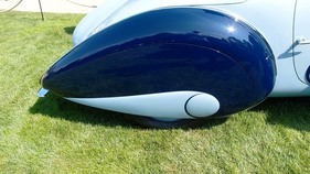 Delahaye 135 M Cabriolet Figoni & Falaschi (1937) – hinterer Kotflügel in Tropfenform und mit "french curves"