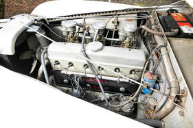 Delahaye 135 MS Cabriolet Köng (1946) – 3,6-Liter-Sechszylinder mit 130 PS und recht sorglos verlegtem Benzinschlauch