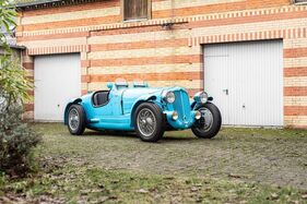 Delahaye 135 Spécial réplique (1938) - offered as lot 030 at the Artcurial Rétromobile Paris auction on February 2, 2024