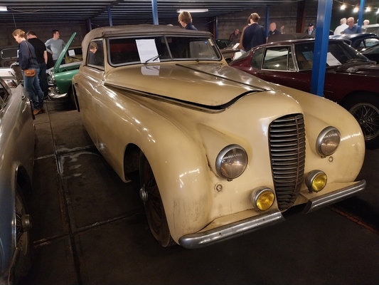 Delahaye 135M Cabriolet (1950) - Palmen Scheuenfund-Sammlung