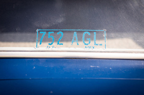 Delahaye 175 S Coach (1950) – Diebstahlsicherung: mexikanische Autonummer auf der Heckscheibe