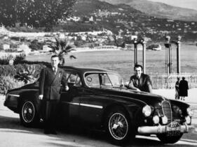 Delahaye 175 S Coach (1950) – Rollentausch: Jean Trévoux an der Beifahrertür, Roger Crovetto an der Fahrertür