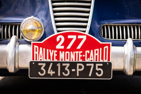 Delahaye 175 S Coach (1950) – Start- und Zulassungsnummer sind original, die sie tragenden Schilder jedoch Reproduktionen