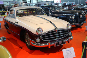 Delahaye 235 (1952) - mit einer Karosserie von Faget_Varnet, 3,5 Liter Hubraum, 152 PS - an der Retro Classics Stuttgart 2013)