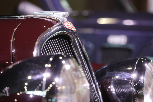 Delahaye-Markenzeichen - Bonhams Versteigerung "Les Grandes Marques du Monde à Paris" 2024
