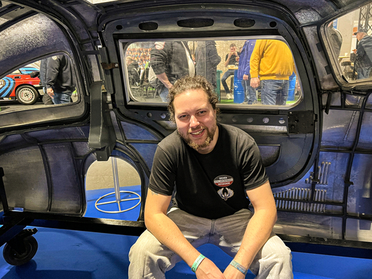 Demonstrant in eigener Sache: Fynn Weinberg erklärt jedem interessierten Messebesucher sein jüngstes Werk – vor allem um junge Leute für sein Traditionshandwerk zu begeistern.