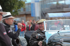 Den Besitzern werden interessante Geschichten entlockt - Concours d'Excellence International Luzern 2017 Den Besitzern werden interessante Geschichten entlockt - Concours d'Excellence International Luzern 2017