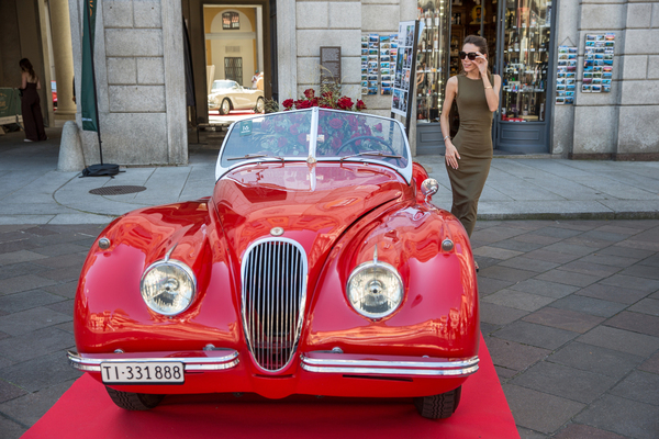 Den Jaguar durch die Gucci-Brille der Dame, …