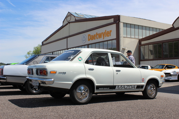 Den Mazda 818 sah man oft auf Schweizer Strassen - Japaner Young- und Oldtimertreffen Bleienbach 2016