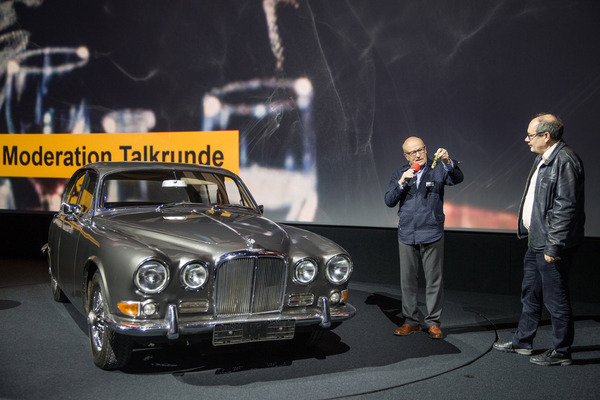 Den Schlüsselanhänger erhielt Volker Schlöndorff von Filmemacher Werner Herzog