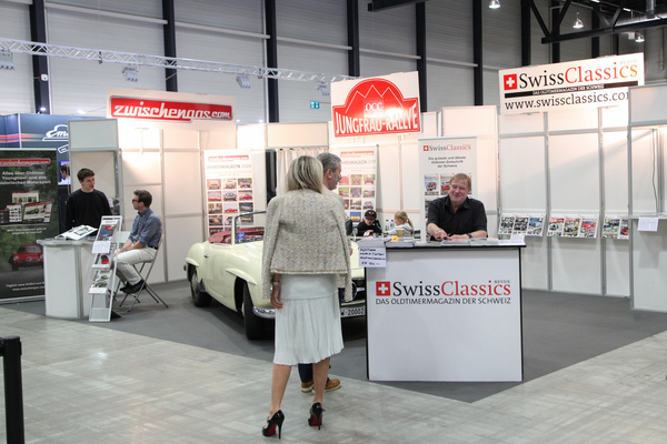 Den Zwischengas-Stand schmückte in diesem Jahr ein unrestaurierter Mercedes-Benz 190 SL – Swiss Classic World Luzern 2022