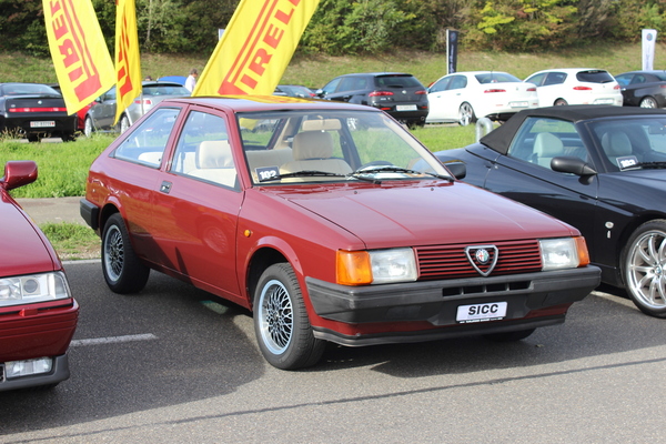 Der Arna mit Nissan-Cherry-Karosserie ist keine Schönheit – Passione Alfa Romeo Hinwil 2018