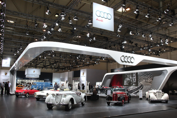 Der Audi-Stand ist den Cabriolets der Markengeschichte gewidmet - Techno Classica 2015